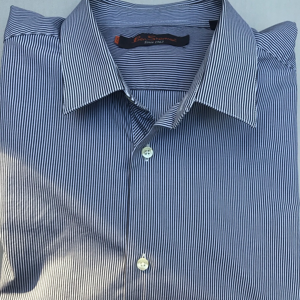Ben Sherman Men’s L/S pinstriped dress shirt size XL 100% crisp Cotton